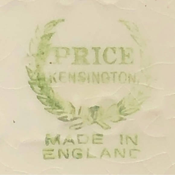 PRICE KENSINGTON TEAPOT & LID. ROSE FLORAL PATTERN with GOLD-TONE ACCENTS. - Picture 10 of 14